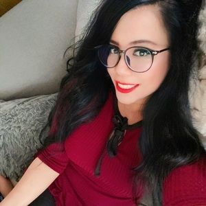 Meet your Posher, Shelissa